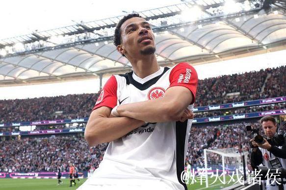 曼联与纽卡斯尔在法兰克福前锋埃基蒂克争夺战中表现最积极